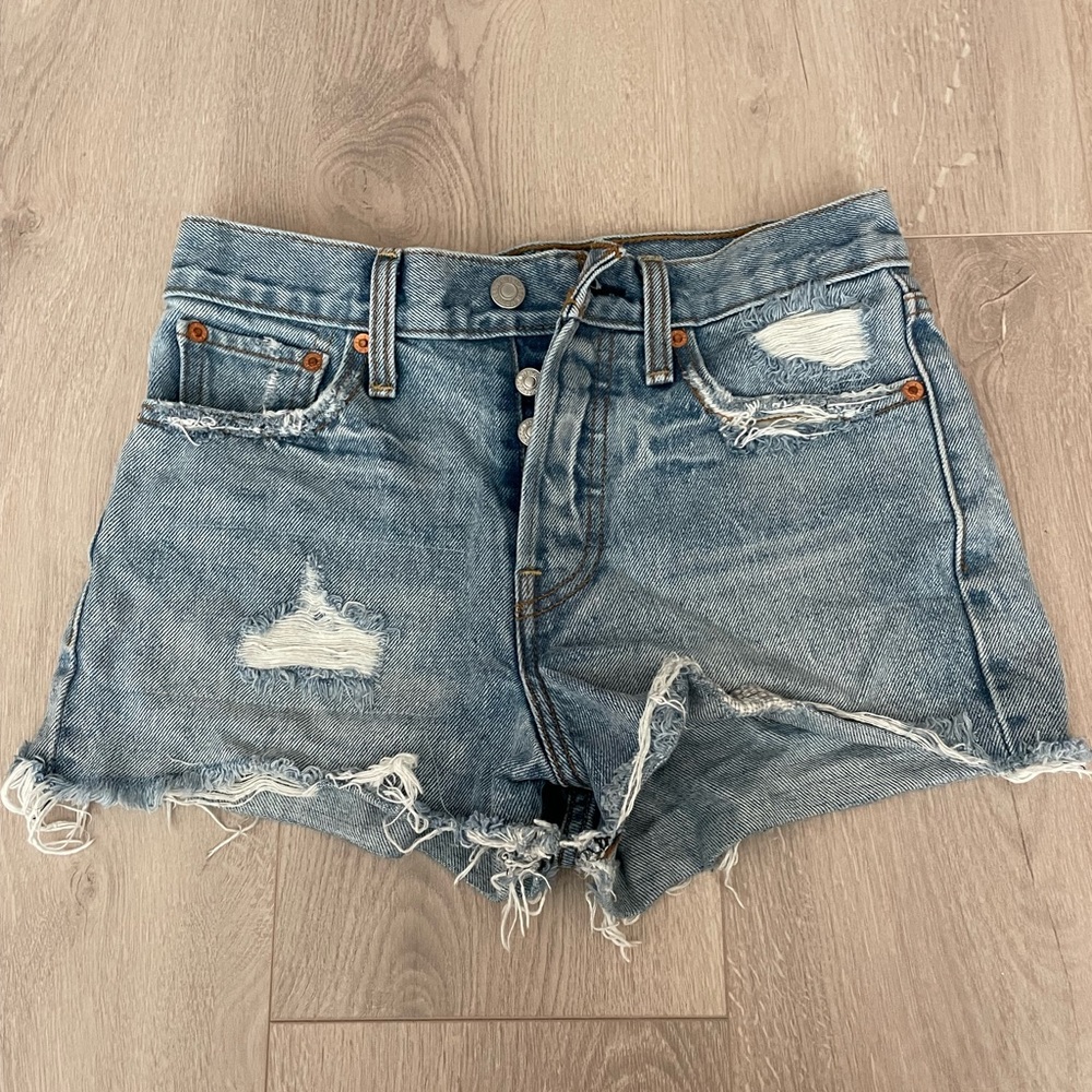 Levi’s shorts